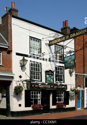 Il George and Dragon Pub nel villaggio di Chesham, Bucks, Regno Unito Foto Stock