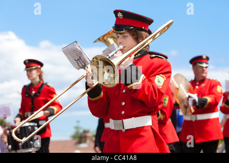 Trombone player in Marching Band Foto Stock