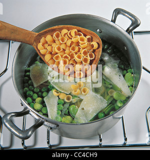 Cucina: minestra di fagioli 5 (Feves A La Nage) Foto Stock