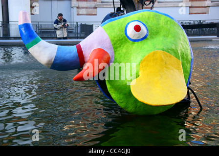 L'éléphant, Fontana e la scultura cinetica vicino al Centro Pompidou a Parigi Foto Stock
