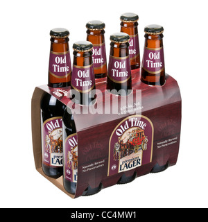 Six Pack box micro australiano birra birreria vecchio tempo maggiore isolata contro uno sfondo bianco, studio shot in corrispondenza di un angolo. Foto Stock