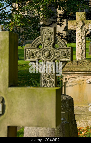 Primo piano di lapidi nel cimitero della cattedrale di Ripon North Yorkshire Inghilterra Regno Unito GB Gran Bretagna Foto Stock