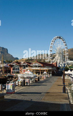 La ruota di eccellenza - Ferris-Ruota a V e a waterfront in Cape-Town, Sud Africa. Foto Stock