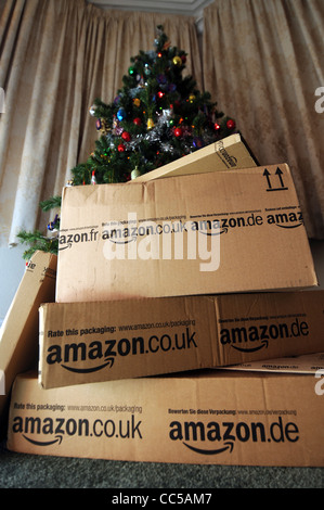 Shopping online sotto l albero di Natale A Natale, REGNO UNITO Foto Stock