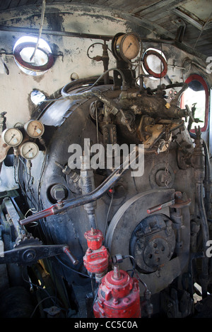 Il vecchio treno a vapore il motore sul display presso la Stazione Ferroviaria di Dalat Vietnam Foto Stock