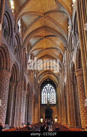 La navata centrale della Cattedrale di Durham, Durham, County Durham, England, Regno Unito Foto Stock