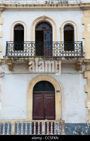 Edifici di spagnolo al porto vecchio,Tangeri, Marocco, Africa del Nord Foto Stock