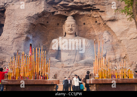 Sakyamuni statua, Grotte di Yungang, Datong, Shanxi , Cina Foto Stock