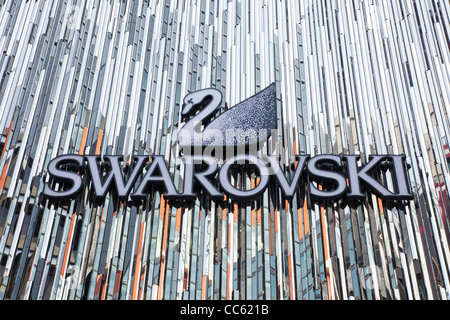 Giappone, Tokyo, Ginza, Swarovski segno dello Store Foto Stock