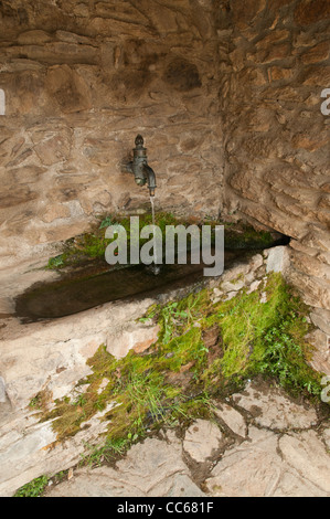 Fontana, villaggio di Éller, Cerdanya, Spagna Foto Stock