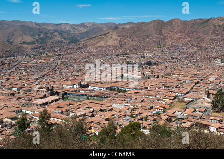 Vista aerea di Cusco e della valle circostante, Cusco, Perù. Foto Stock