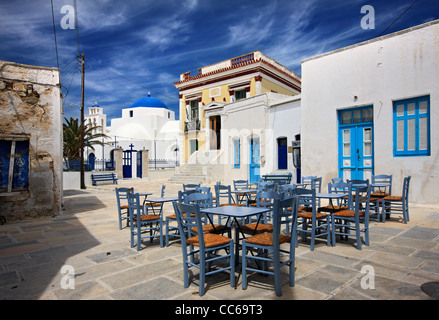 La piazza principale ("Piazza') in Hora (il "capitale") di Serifos isola . Cicladi Grecia Foto Stock