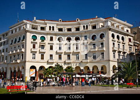 La facciata del 'Olympion' cinema e centro culturale in Piazza Aristotelous, Salonicco, Macedonia, Grecia. Foto Stock