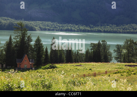 Lago Kanas, prefettura degli Altai, Xinjiang, Cina Foto Stock