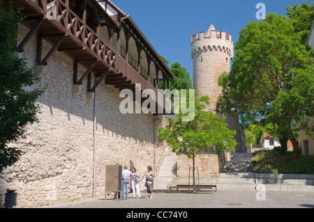 La Torre delle Polveri e il Haus auf der Mauer house sulla parete, Jena, Turingia, Germania, Europa Foto Stock