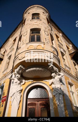Europa, Repubblica Ceca, Frantiskovy Lazne. Un riccamente decorate in stile Art Nouveau edificio di appartamenti Foto Stock