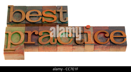 Best practice - parole in legno vintage tipografia blocchi isolati su bianco Foto Stock