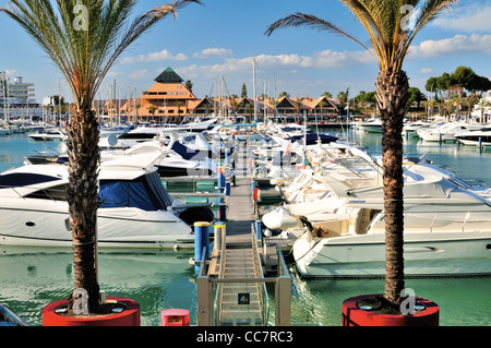 Il Portogallo, Algarve: Vista della Marina di Vilamoura Foto Stock