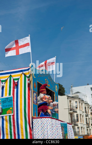 Punch e Judy show. Viking Bay Beach. Broadstairs. Isola di Thanet. Kent. In Inghilterra. Regno Unito. Foto Stock