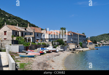 Isola di Vis, vicino a Spalato, Croazia, sede storica della sconfitta di Napoleone e i nazisti. Partigiani al riparo qui. Tito's HQs. Foto Stock