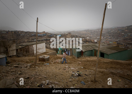 Alta Vega - un pubelo joven o villaggio squatter in Lima, Perù, Sud America. Foto Stock