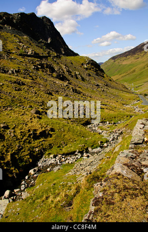 Il Honister Pass, noto anche come Honister Hause, è un passo di montagna nel Lake District inglese.It è situato sulla B5289 road Foto Stock