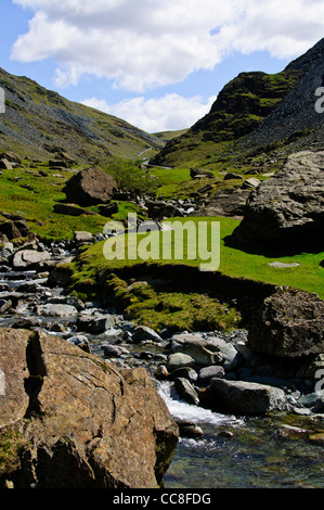 Il Honister Pass, noto anche come Honister Hause, è un passo di montagna nel Lake District inglese.It è situato sulla B5289 road Foto Stock