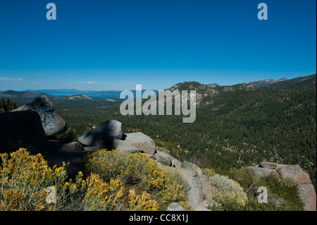 South Lake Tahoe visto dalla US Hwy 50. In California, Stati Uniti d'America Foto Stock