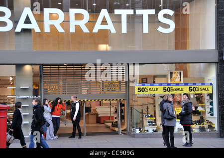 Barratts negozio di scarpe chiuse i ricevitori in fallimento chiuso Oxford Street London Foto Stock