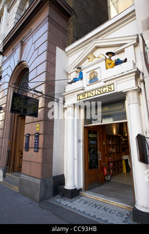 Il vecchio negozio di twinings sullo Strand Londra Inghilterra Regno Unito Regno Unito Foto Stock