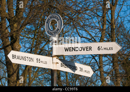 Canal Signpost Bulbourne a giunzione sul Grand Union Canal, Herts UK. Foto Stock