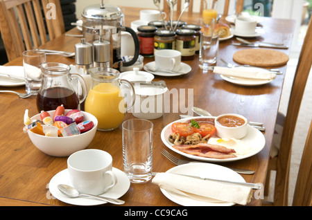 Tavolo per la colazione, B&B, Regno Unito Foto Stock