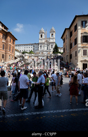 La Scalinata di piazza di Spagna e la Santissima Trinità dei Monti Foto Stock