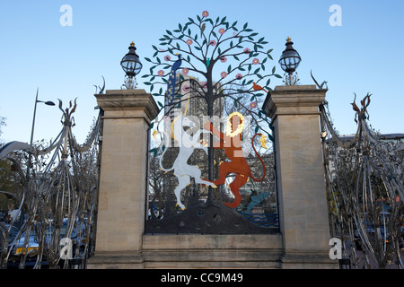 Queen Elizabeth gate hyde park Londra Inghilterra Regno Unito Regno Unito Foto Stock