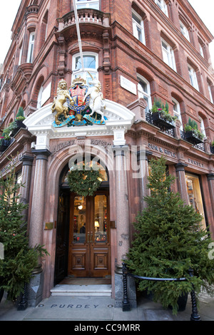 James purdey e figli shop Mayfair di Londra dal royal nomina England Regno Unito Regno Unito royal warrant Foto Stock