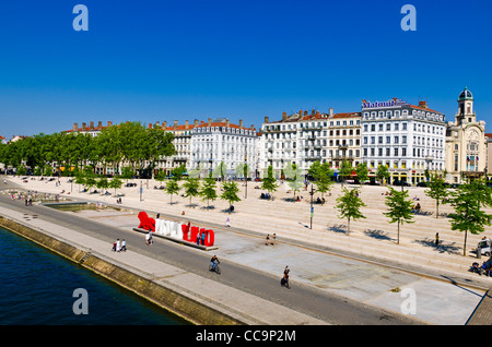 Solo segno di Lione lungo il fiume Rodano, Lione, Francia (Patrimonio Mondiale dell'UNESCO) Foto Stock