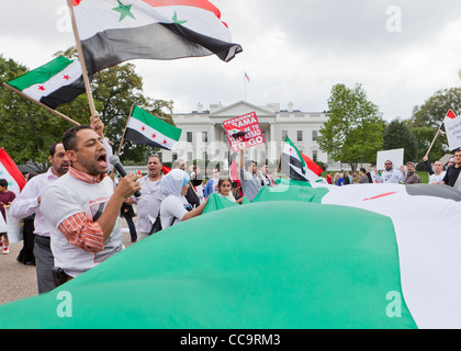 Cittadini siriani che protestavano davanti alla Casa Bianca Foto Stock