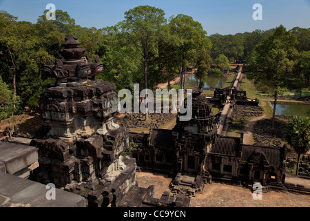 Baphuon tempio dedicato al dio indù Shiva, Angkor Thom, Siem Reap, Cambogia, Asia Foto Stock