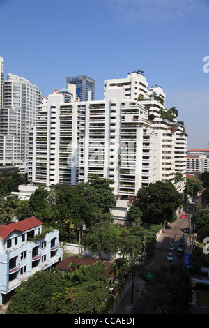 Alto edificio di appartamenti, Sukhumvit Bangkok, Thailandia, in Asia. Sukhumvit è un quartiere di lusso a Bangkok. Foto Stock