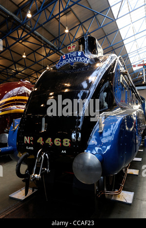 Numero 4468 Mallard è a Londra e a nord-est di classe ferroviaria A4 4-6-2 Pacific locomotiva a vapore costruiti a Doncaster Inghilterra, Regno Unito Foto Stock