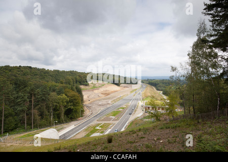 I flussi di traffico sulla carreggiata in direzione sud solo come il Tunnel Hindhead è aperta il 27 Luglio 2011 Foto Stock