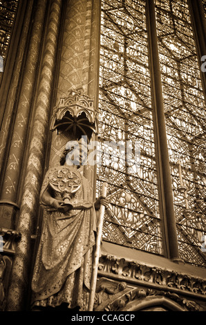 Le finestre di vetro macchiate in cappella Sainte-Chapelle, Parigi, Francia Foto Stock