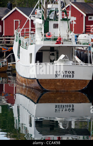 Norvegia, Nordland, arcipelago delle Lofoten, nusfjord. norvegese del più antico e meglio conservato villaggio di pescatori. Foto Stock