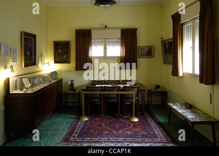 Il primo piano all'interno della casa di ben Gurion, che fu la residenza del primo primo ministro israeliano, David ben-Gurion, tra il 1931-1968 a Tel Aviv. Israele Foto Stock