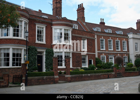 Terrazza di case in Minster cantiere Lincoln Foto Stock