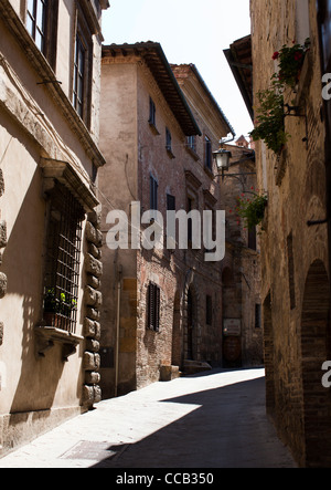 Le vecchie strade di Montepulchiano, Italia Foto Stock