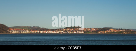 Dalgety Bay attraverso il Fiume Forth Foto Stock