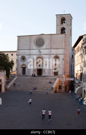 La Piazza del Popolo o a piazza del popolo. Todi, Umbria, Italia. Foto Stock