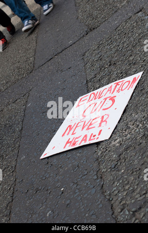 Gazzetta dimostrazione contro il governo taglia in Manchester Foto Stock