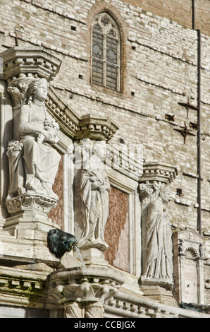 Dettaglio della Fontana Maggiore (Fontana Maggiore), Perugia, Italia centrale. Foto Stock